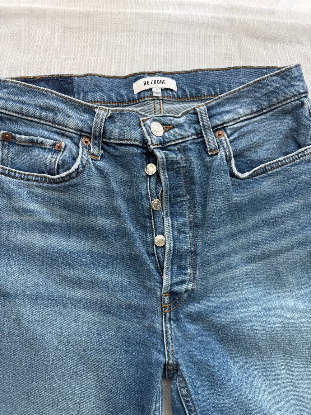 Hidden Jeans Light Wash Size 26